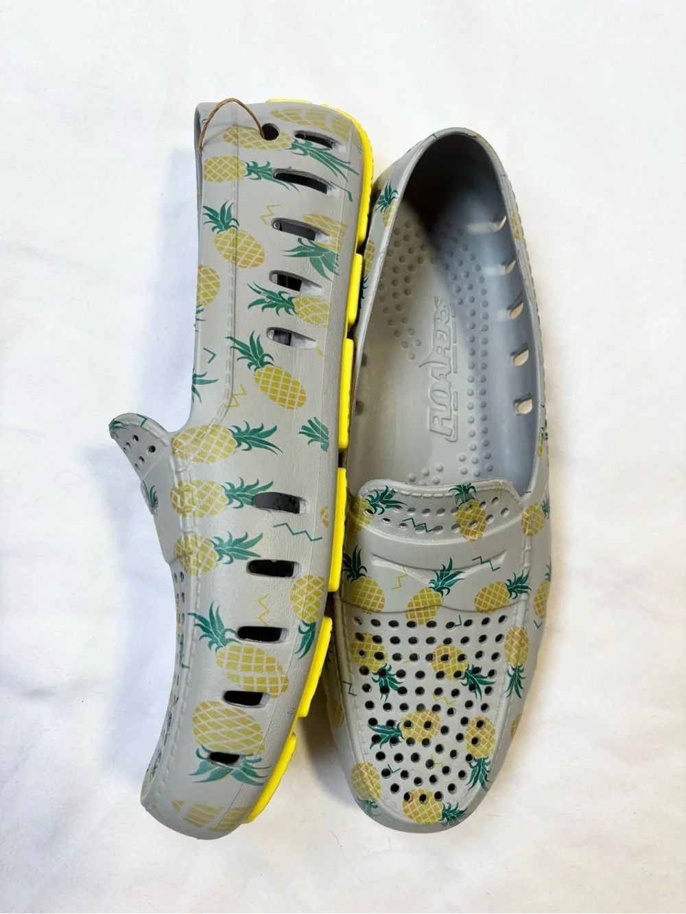 Men's Pineapple Print Boat Shoes - Gray/Yellow